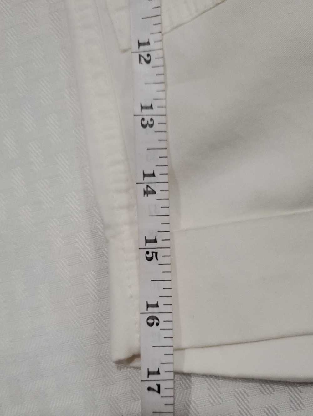 Lauren Ralph Lauren White Bermuda Pocket Shorts - Picture 3 of 13